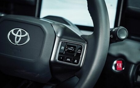 Toyota RAV4, 2026 год, 4 900 000 рублей, 24 фотография