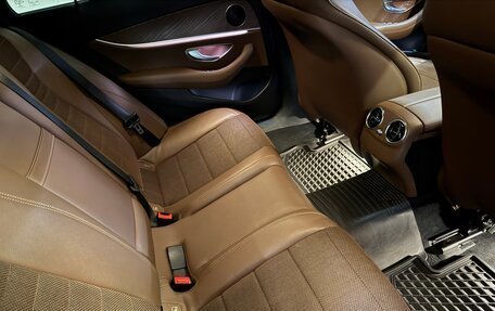 Mercedes-Benz E-Класс, 2017 год, 2 950 000 рублей, 8 фотография