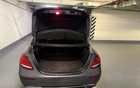 Mercedes-Benz E-Класс, 2017 год, 2 950 000 рублей, 10 фотография