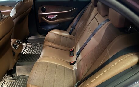 Mercedes-Benz E-Класс, 2017 год, 2 950 000 рублей, 13 фотография
