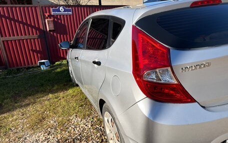 Hyundai Solaris II рестайлинг, 2012 год, 800 000 рублей, 13 фотография