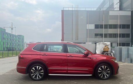 Volkswagen Tiguan II, 2021 год, 3 300 000 рублей, 3 фотография