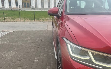 Volkswagen Tiguan II, 2021 год, 3 300 000 рублей, 12 фотография