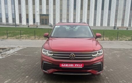 Volkswagen Tiguan II, 2021 год, 3 300 000 рублей, 13 фотография