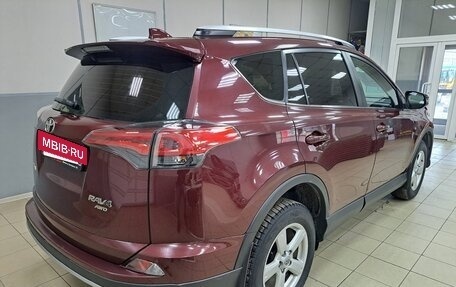 Toyota RAV4, 2018 год, 2 260 000 рублей, 4 фотография