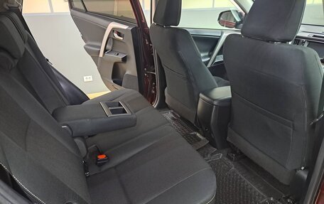Toyota RAV4, 2018 год, 2 260 000 рублей, 9 фотография