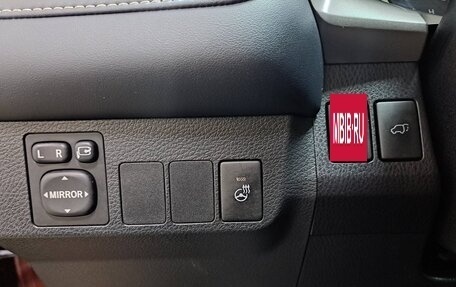 Toyota RAV4, 2018 год, 2 260 000 рублей, 12 фотография