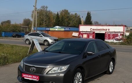 Toyota Camry, 2012 год, 1 210 000 рублей, 2 фотография