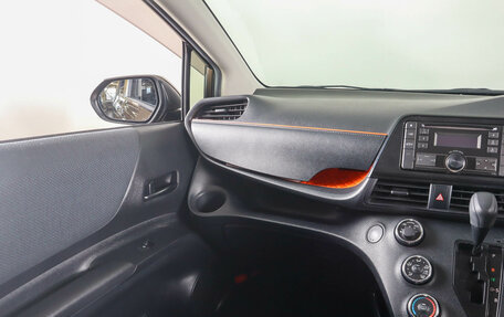 Toyota Sienta II, 2016 год, 1 379 000 рублей, 13 фотография