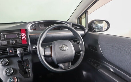 Toyota Sienta II, 2016 год, 1 379 000 рублей, 15 фотография