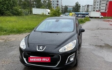 Peugeot 308 II, 2013 год, 550 000 рублей, 2 фотография