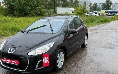 Peugeot 308 II, 2013 год, 550 000 рублей, 3 фотография