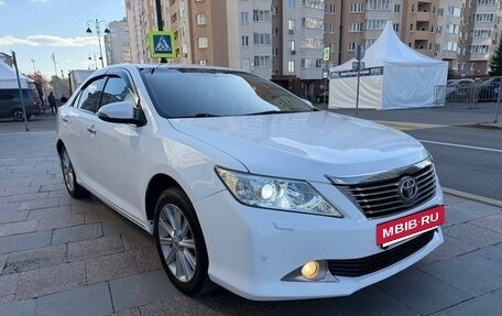 Toyota Camry, 2012 год, 1 480 000 рублей, 2 фотография