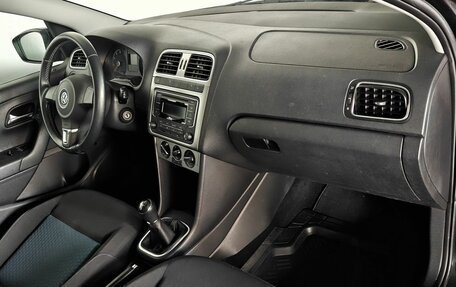 Volkswagen Polo VI (EU Market), 2013 год, 915 000 рублей, 11 фотография