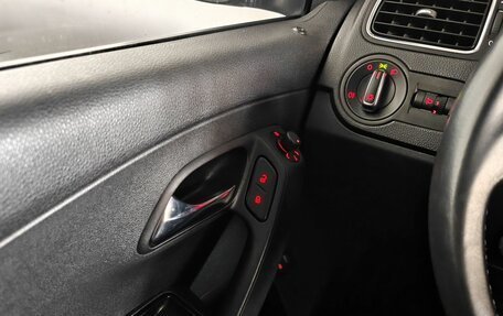 Volkswagen Polo VI (EU Market), 2013 год, 915 000 рублей, 14 фотография