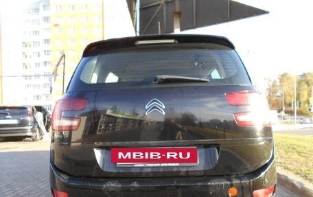 Citroen C4 Picasso II рестайлинг, 2017 год, 1 000 000 рублей, 2 фотография