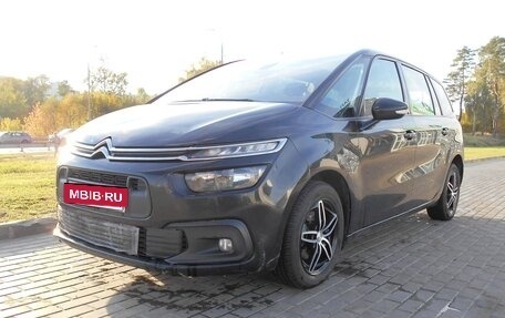 Citroen C4 Picasso II рестайлинг, 2017 год, 1 000 000 рублей, 7 фотография