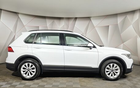 Volkswagen Tiguan II, 2021 год, 3 680 000 рублей, 6 фотография