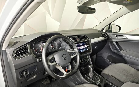 Volkswagen Tiguan II, 2021 год, 3 680 000 рублей, 19 фотография