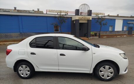 Renault Logan II, 2015 год, 650 000 рублей, 4 фотография
