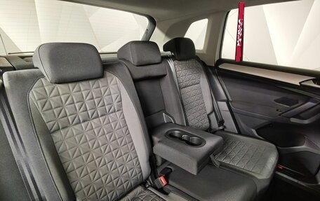 Volkswagen Tiguan II, 2021 год, 3 680 000 рублей, 17 фотография