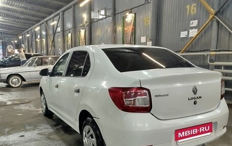 Renault Logan II, 2015 год, 650 000 рублей, 13 фотография