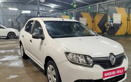 Renault Logan II, 2015 год, 650 000 рублей, 11 фотография