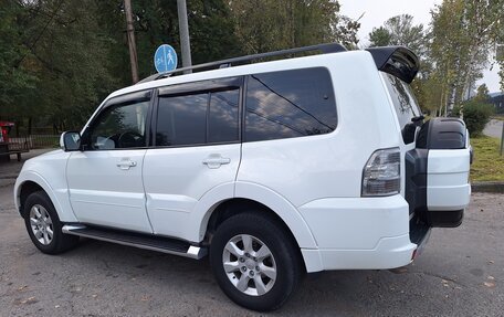 Mitsubishi Pajero IV, 2014 год, 2 100 000 рублей, 3 фотография