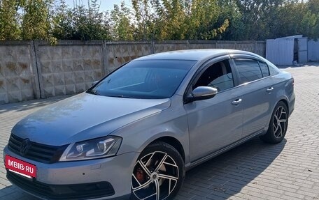 Volkswagen Passat B7, 2012 год, 850 000 рублей, 2 фотография