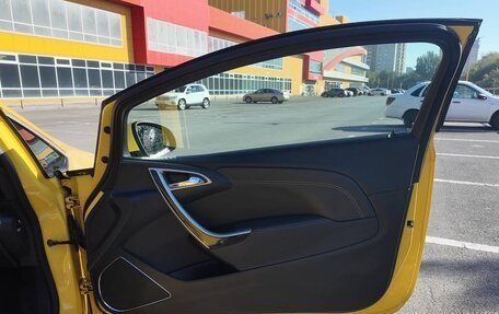 Opel Astra J, 2012 год, 610 000 рублей, 19 фотография