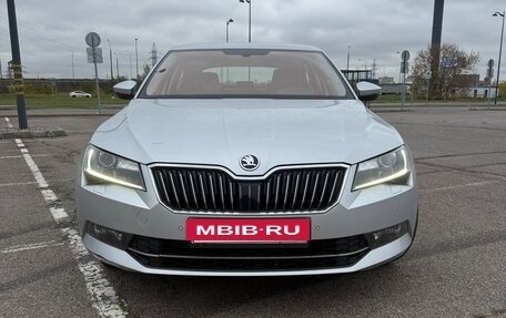 Skoda Superb III рестайлинг, 2015 год, 3 000 000 рублей, 2 фотография