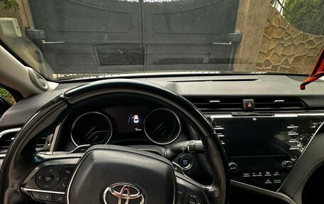 Toyota Camry, 2019 год, 3 000 000 рублей, 5 фотография