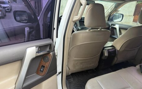 Toyota Land Cruiser Prado 150 рестайлинг 2, 2010 год, 2 480 000 рублей, 8 фотография