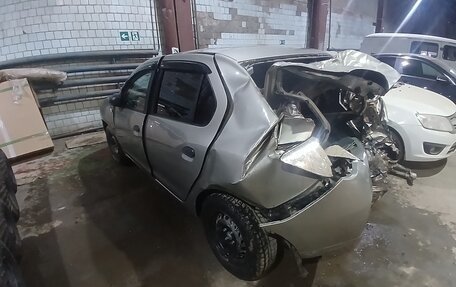 Renault Logan II, 2018 год, 250 000 рублей, 11 фотография