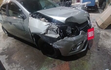 Renault Logan II, 2018 год, 250 000 рублей, 7 фотография