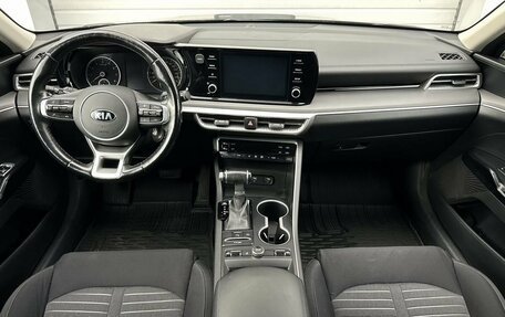 KIA K5, 2021 год, 2 300 000 рублей, 10 фотография