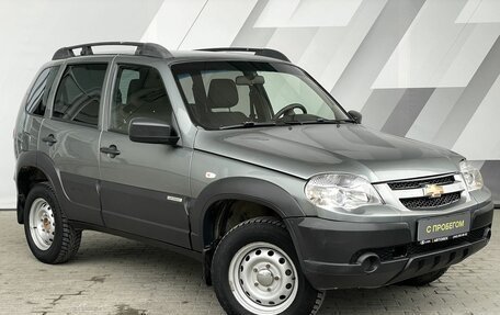 Chevrolet Niva I рестайлинг, 2017 год, 648 000 рублей, 3 фотография