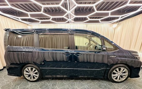 Toyota Voxy III, 2016 год, 1 899 000 рублей, 6 фотография