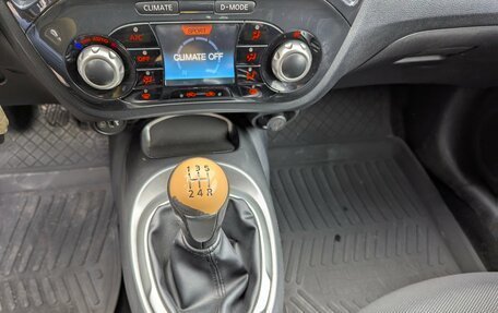 Nissan Juke II, 2011 год, 830 000 рублей, 22 фотография