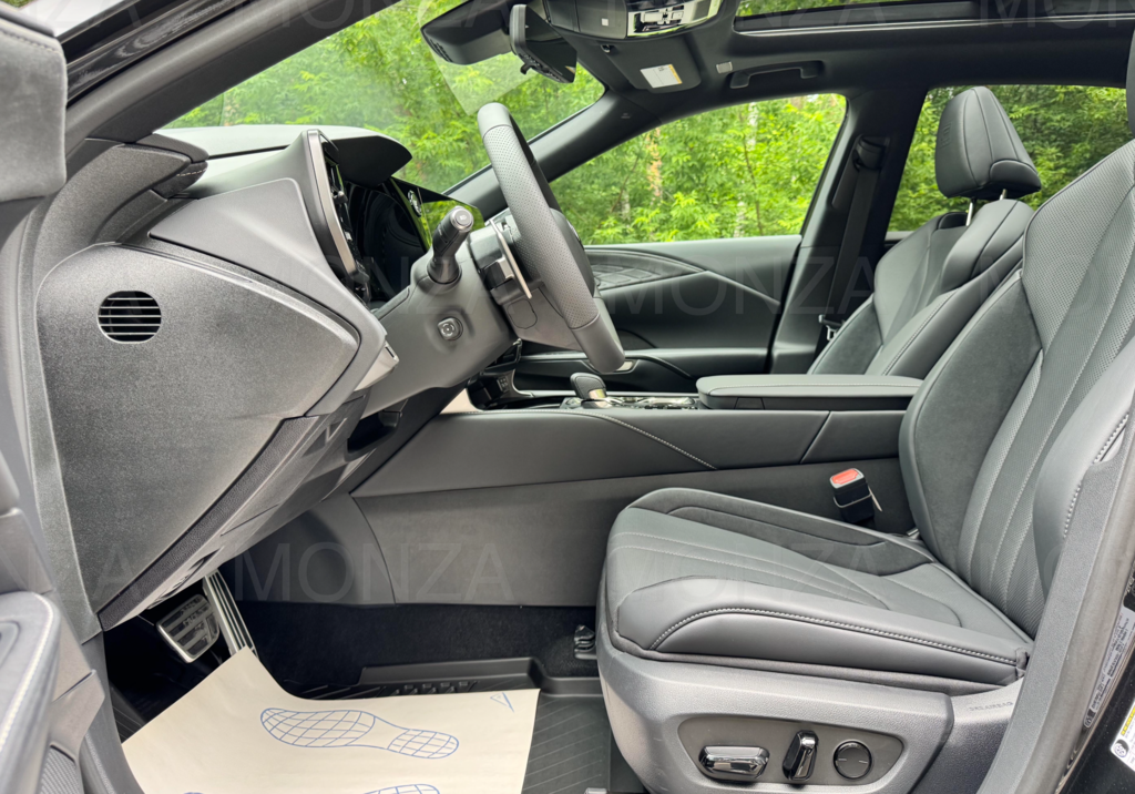 Lexus RX IV рестайлинг, 2026 год, 12 500 000 рублей, 4 фотография