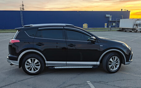 Toyota RAV4, 2016 год, 2 600 000 рублей, 5 фотография