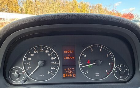 Mercedes-Benz A-Класс, 2011 год, 720 000 рублей, 8 фотография