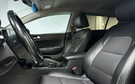 KIA Sportage IV рестайлинг, 2019 год, 1 807 000 рублей, 10 фотография