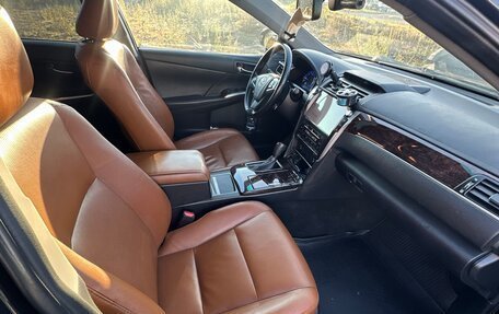 Toyota Camry, 2016 год, 1 980 000 рублей, 6 фотография