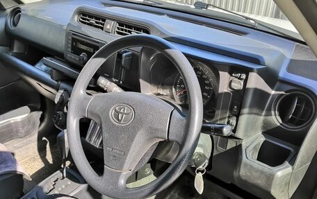 Toyota Succeed I рестайлинг, 2016 год, 950 000 рублей, 3 фотография
