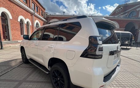 Toyota Land Cruiser Prado 150 рестайлинг 2, 2021 год, 6 600 000 рублей, 4 фотография