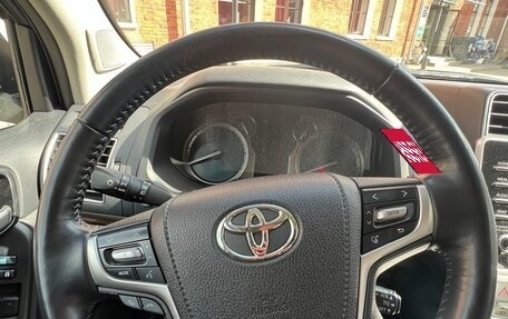 Toyota Land Cruiser Prado 150 рестайлинг 2, 2021 год, 6 600 000 рублей, 13 фотография