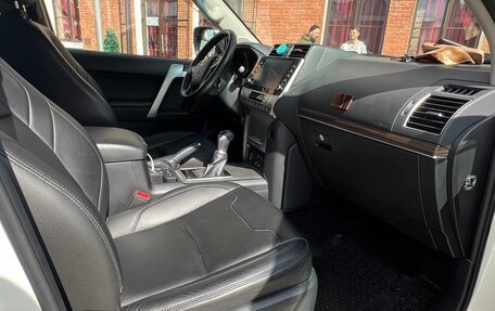 Toyota Land Cruiser Prado 150 рестайлинг 2, 2021 год, 6 600 000 рублей, 21 фотография