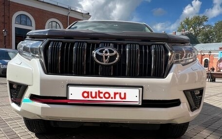Toyota Land Cruiser Prado 150 рестайлинг 2, 2021 год, 6 600 000 рублей, 2 фотография