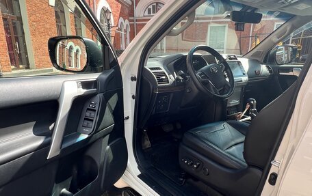 Toyota Land Cruiser Prado 150 рестайлинг 2, 2021 год, 6 600 000 рублей, 20 фотография